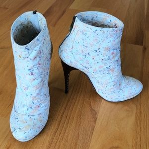 Nina Ricci Floral Boots Size is 37.5